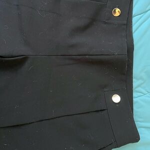 Black wide 3/4 length crop pant.